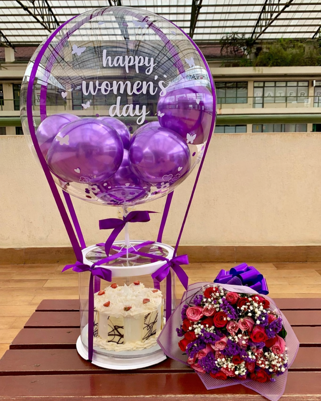 Cake Bubble + Bouquet