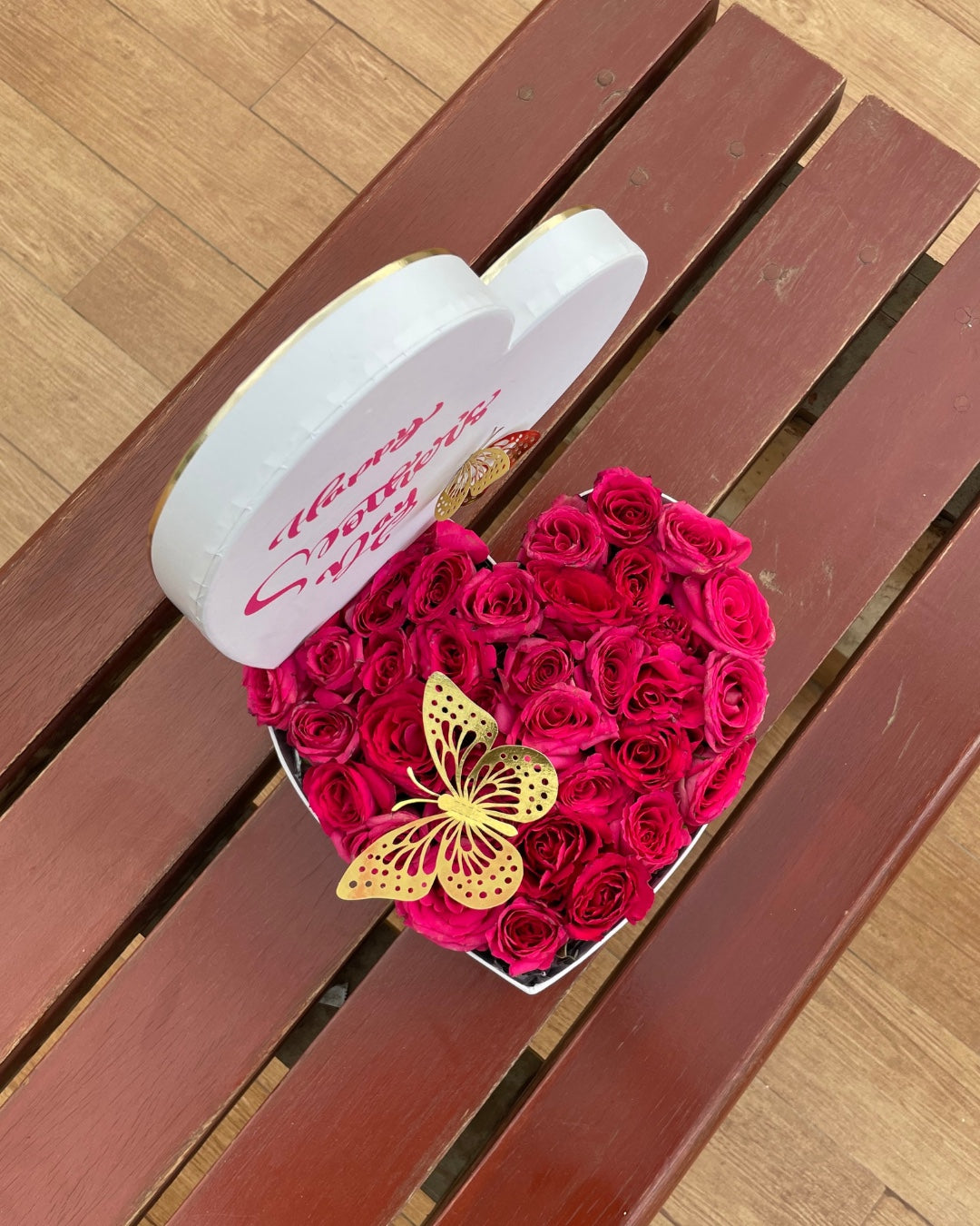 Flower Heart Box with red roses, Luxe Confetti